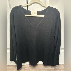 Sunny Studio Elegant Black V-Neck Long Sleeve Sweater Wool Cashmere